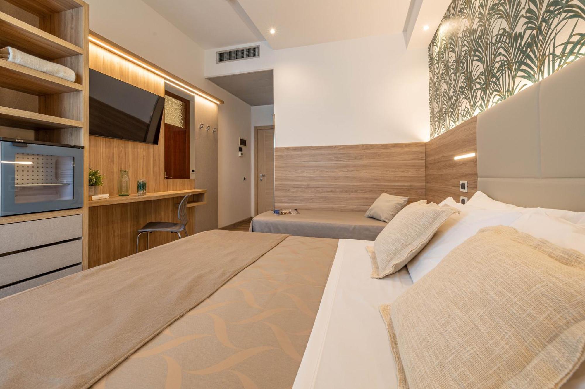 Cavour 3*